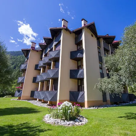 Grand Roc - Ancolies 104 - Happy * Chamonix